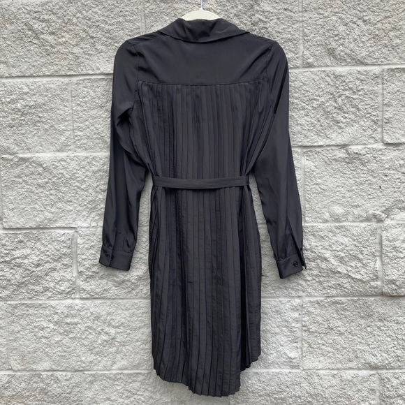 Sarah Liller Button Up Dress - Picture 2 of 4